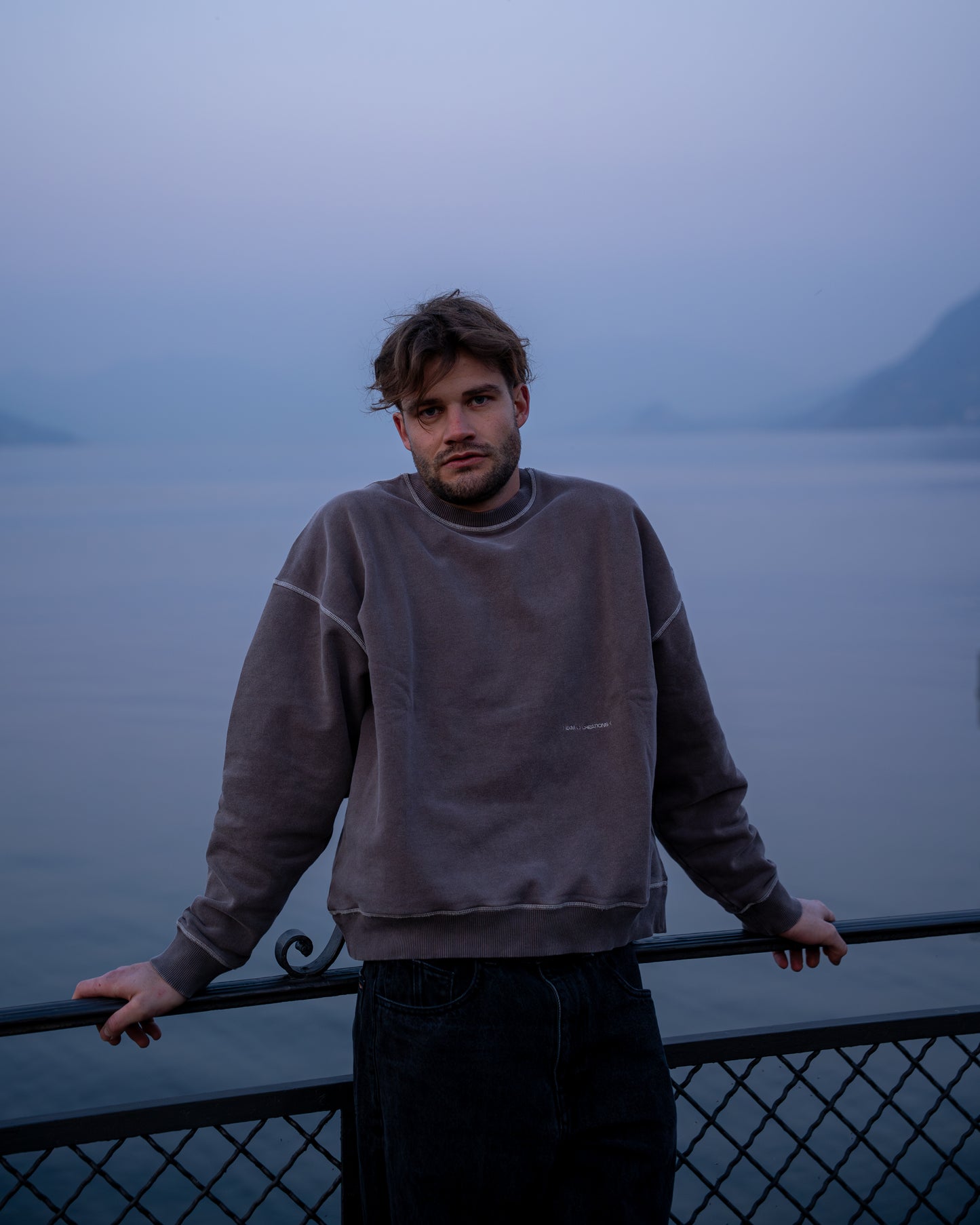 ESPRESSO crewneck